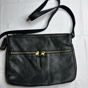 FOSSIL Leather black crossbody messenger saddle 13x9 two zip front bag